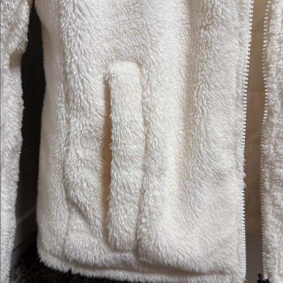 The North Face Off-White Quilted Jacket - Picture 5 of 6